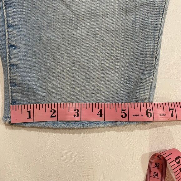Good American Light Wash Denim Bermuda Shorts Size 2/26 - Picture 7 of 8
